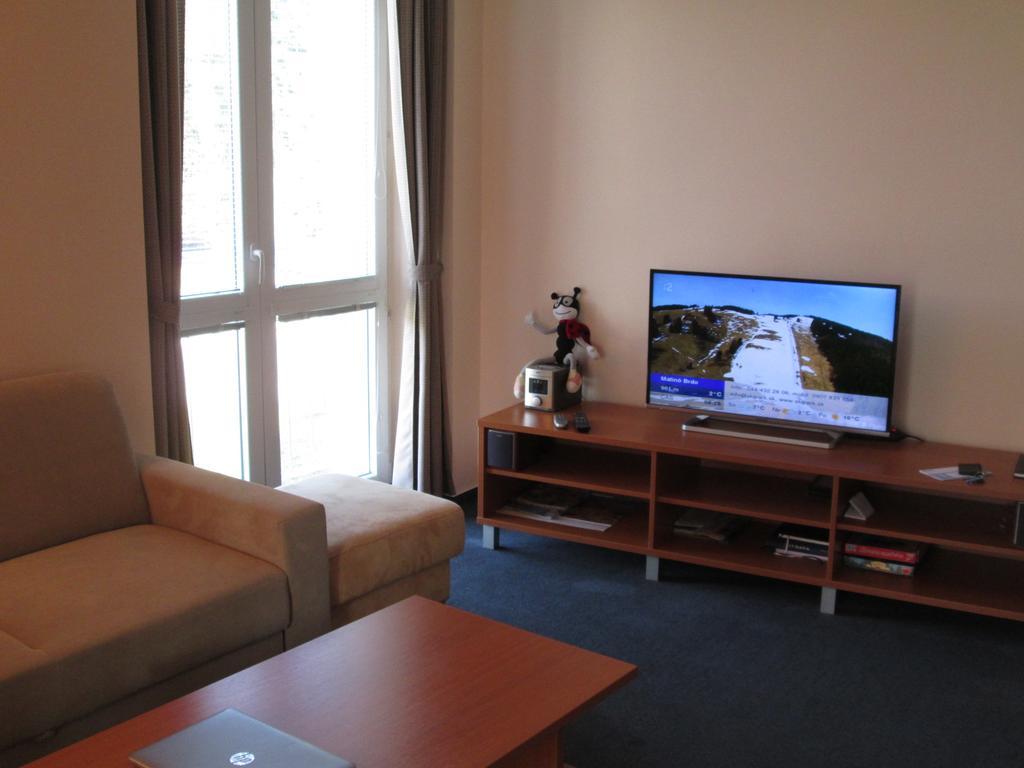 Apartman Golem Tatranska Strba Appartement Buitenkant foto